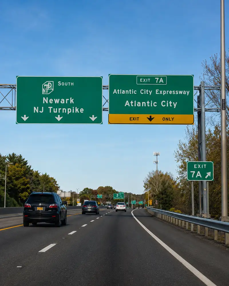 Newark to Atlantic City drive: NJ Turnpike south to Atlantic City Expressway signs at Exit 7A from EWR