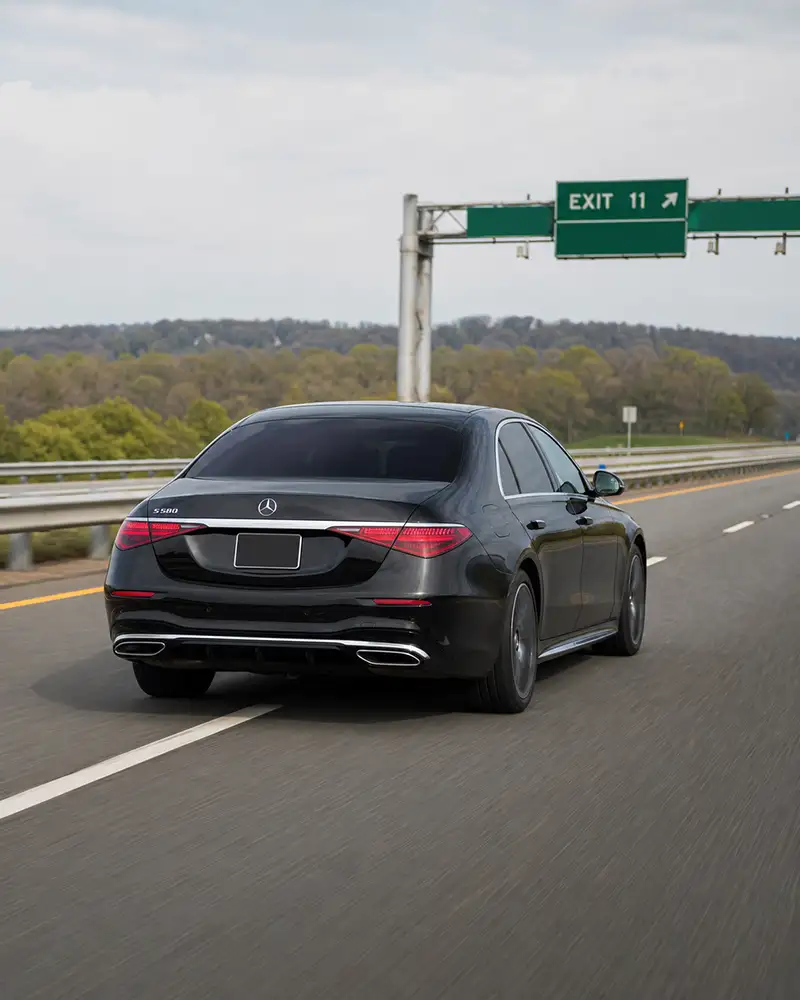 Princeton car service heading north on NJ Turnpike past Exit 11 toward Newark Airport